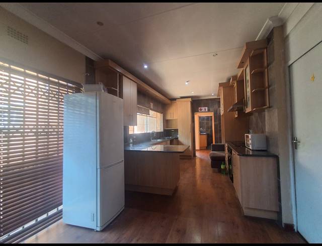 17 BEDROOM HOUSE FOR SALE IN VANDERBIJLPARK SE 7